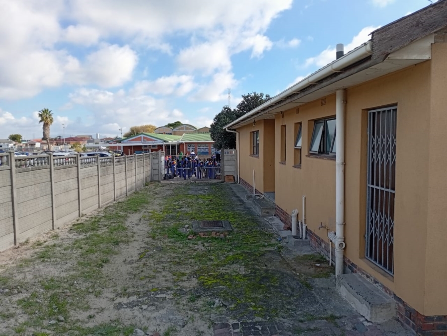 3 Bedroom Property for Sale in Mandalay Western Cape